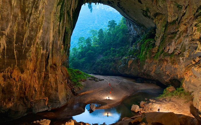Thien Cung Cave, Vietnam